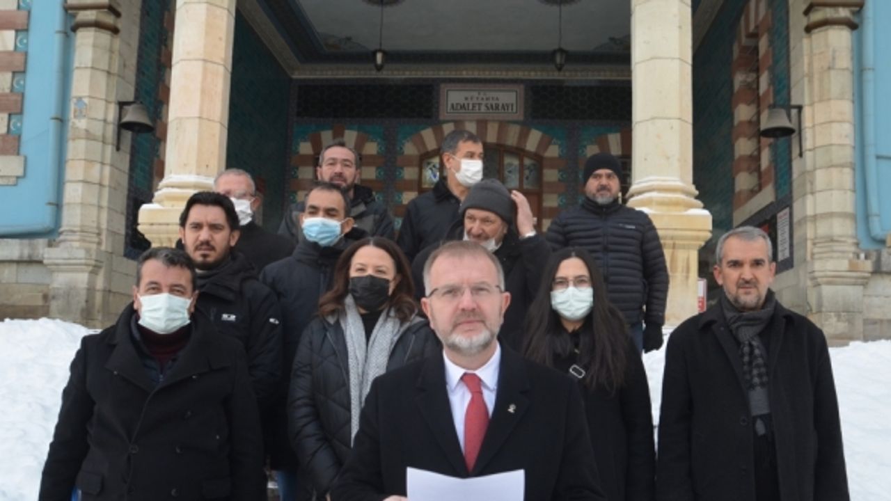 AK Parti teşkilatlarından Kabaş, CHP'li Özkoç ve Erdoğdu hakkında suç duyurusu