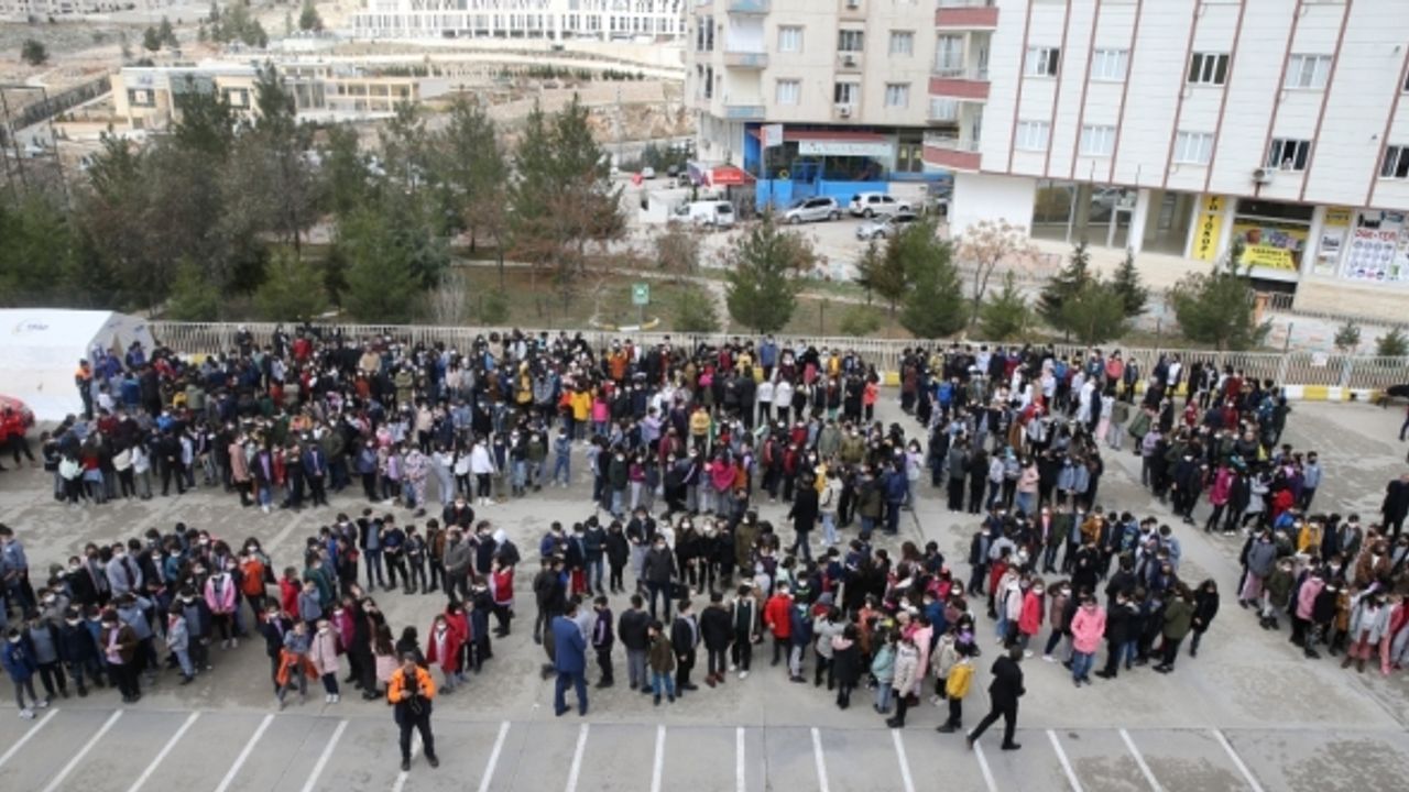 Mardin, Siirt, Batman ve Bingöl'de okullarda deprem tatbikatı yapıldı