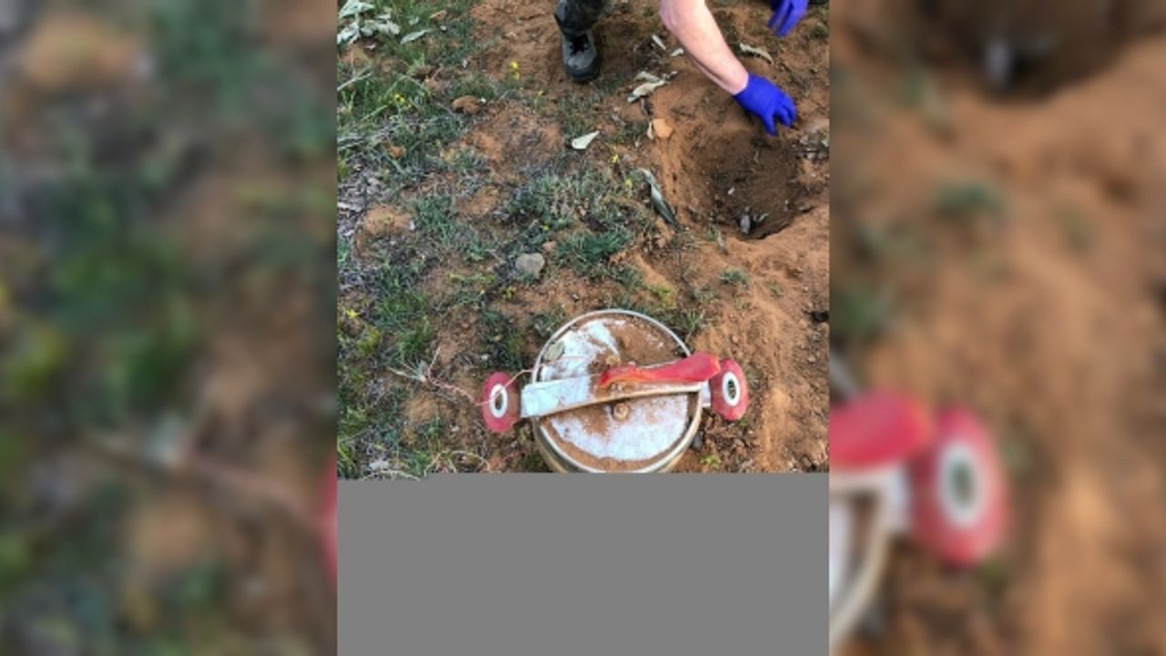 Bingöl'de 2 düdüklü tencerede 40 kilogram el yapımı patlayıcı bulundu