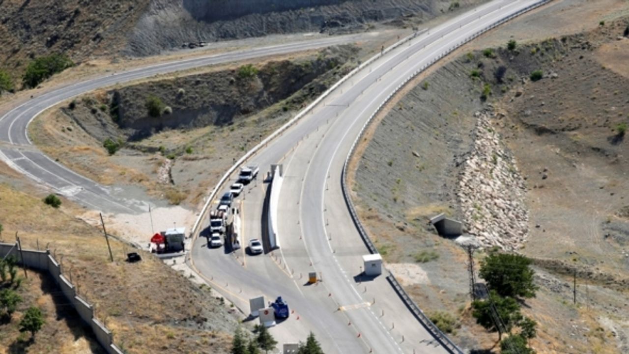 Elazığ'da hava destekli trafik denetimi yapıldı