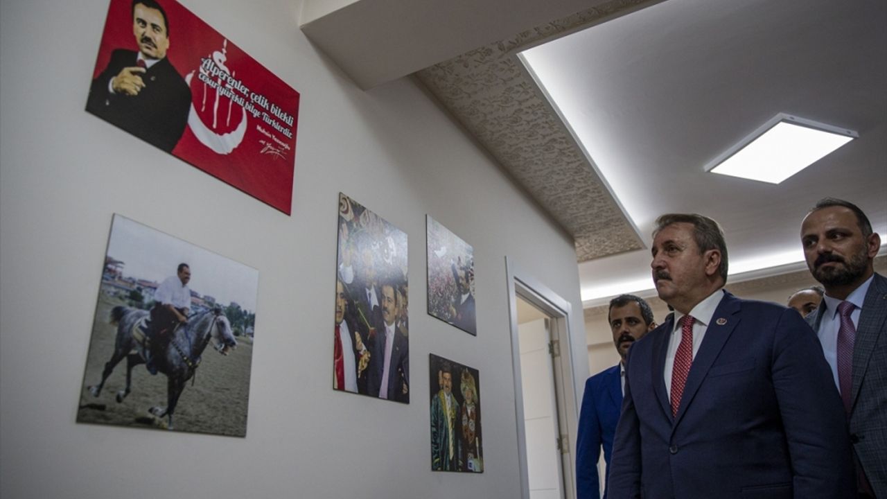 BBP Genel Başkanı Destici, Erzurum'da Alperen Ocakları İl Başkanlığının açılışını yaptı