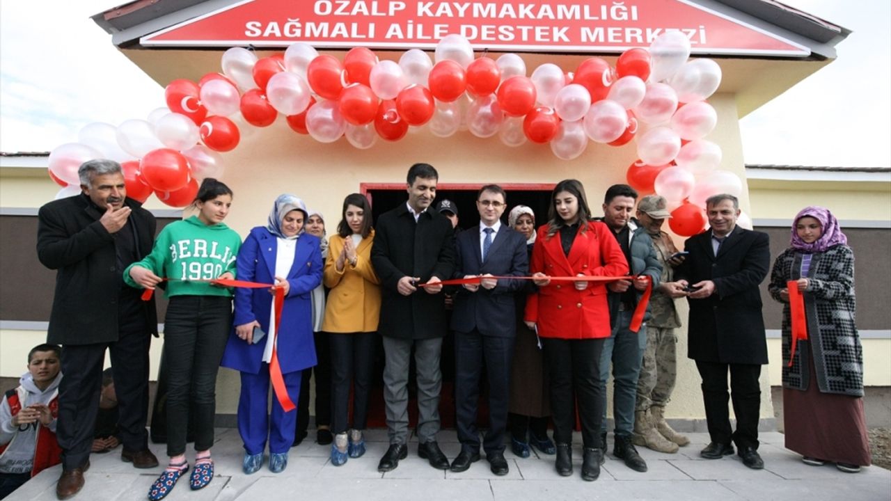 Özalp'ta Aile Destek Merkezi açıldı