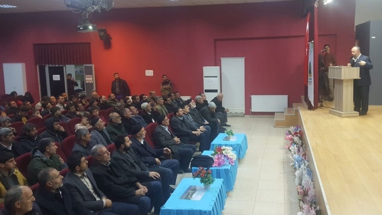 Solhan'da "Aile Saadeti" konulu konferans düzenlendi