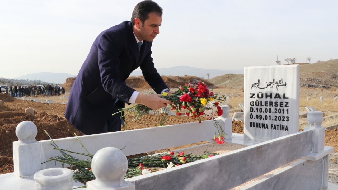 Elazığ'da kimsesizler mezarlığına defnedilen Zühal için mezar taşı yapıldı