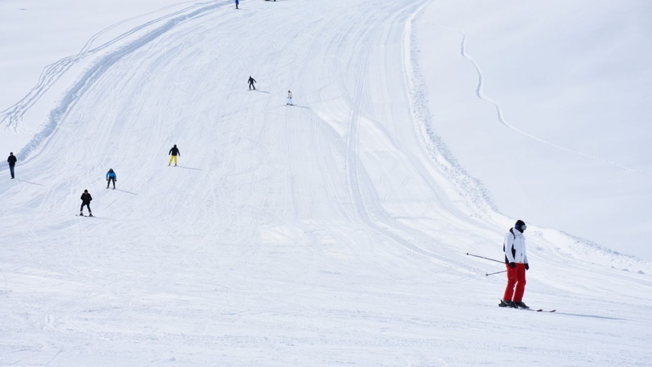 Modern tesise dönüşen Merga Bütan Kayak Merkezi kayakseverlerin gözdesi oldu