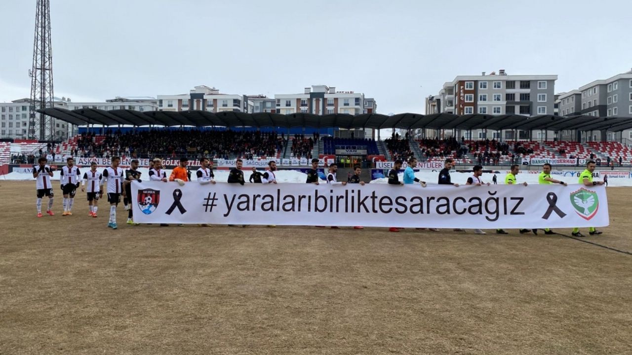 Vanspor ile Amed Sportif Faaliyetler, depremzedeler yararına dostluk maçı yaptı