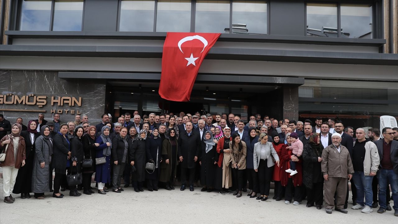 ANTALYA - Çavuşoğlu, AK Parti Korkuteli İlçe Teşkilatı Buluşması'na katıldı
