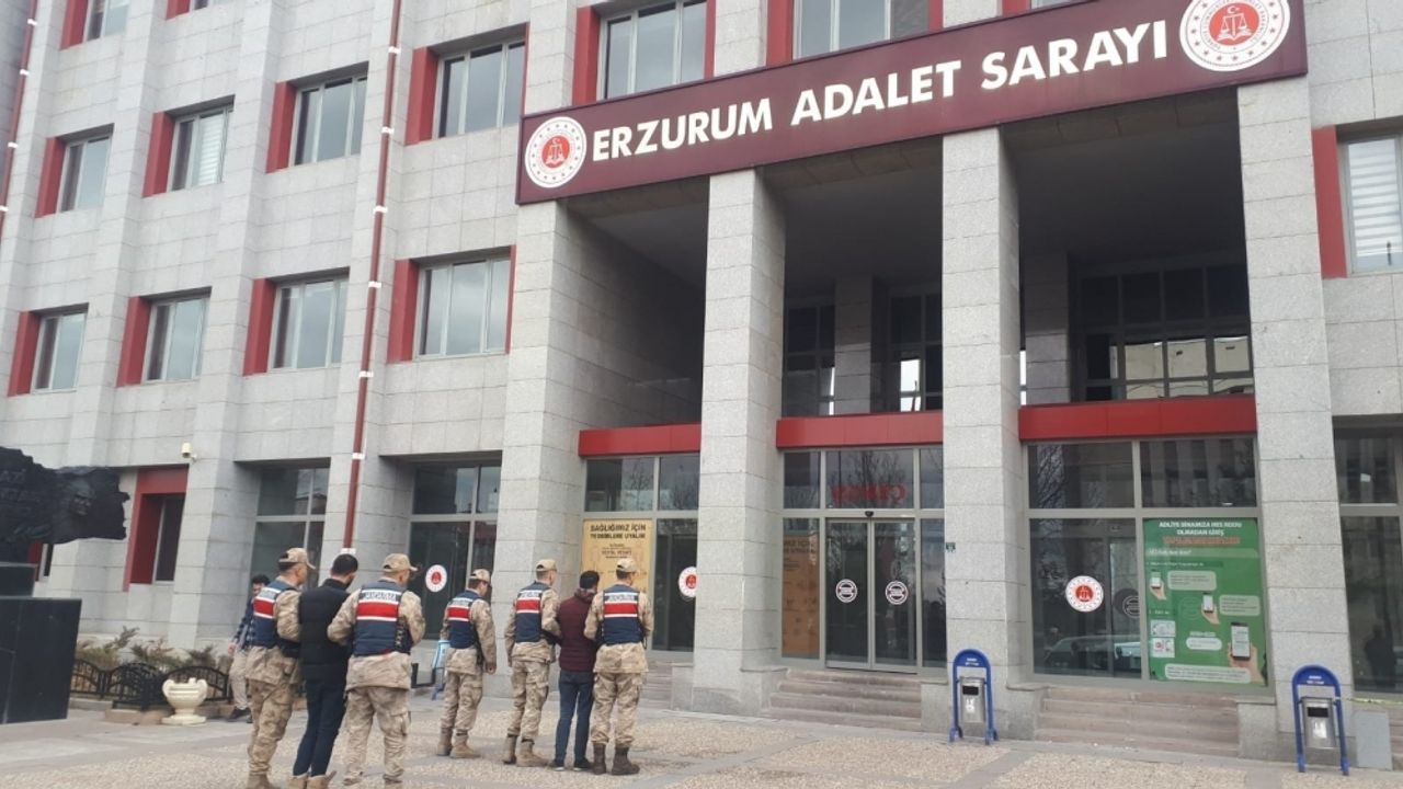 Erzurum'da kablo hırsızlığı yaptıkları iddiasıyla yakalanan 2 kişi tutuklandı