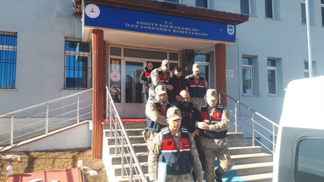 Erzurum'da taş ocağından malzeme çalan 3 zanlı tutuklandı