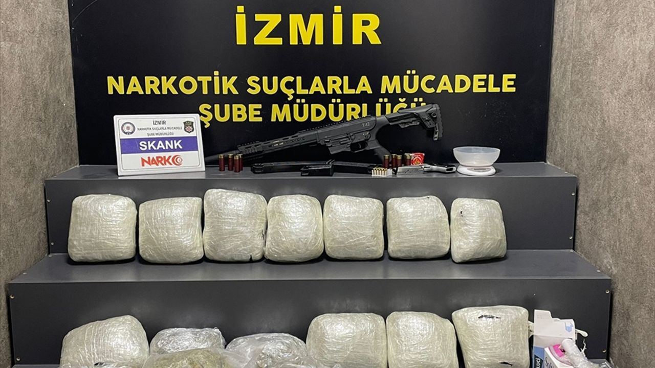 İZMİR - Uyuşturucu operasyonunda 7 zanlı tutuklandı