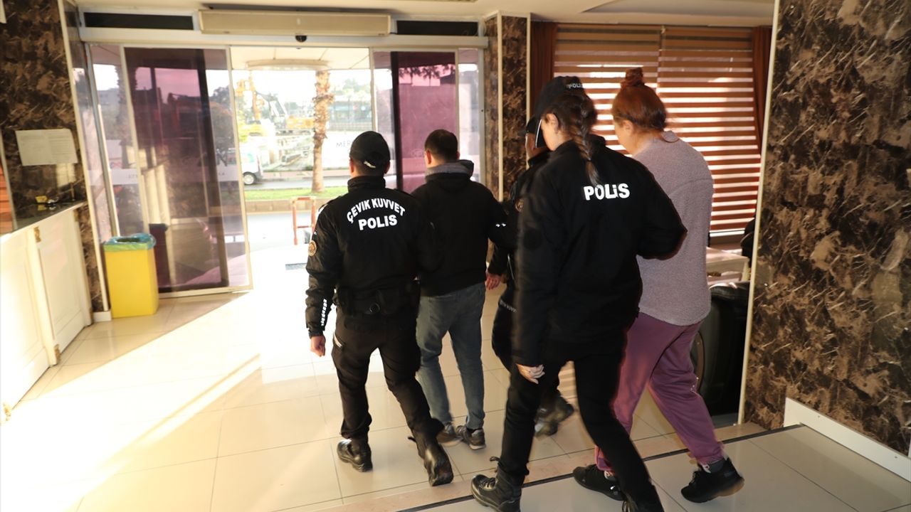 MERSİN - Fuhuş operasyonunda 11 zanlı tutuklandı