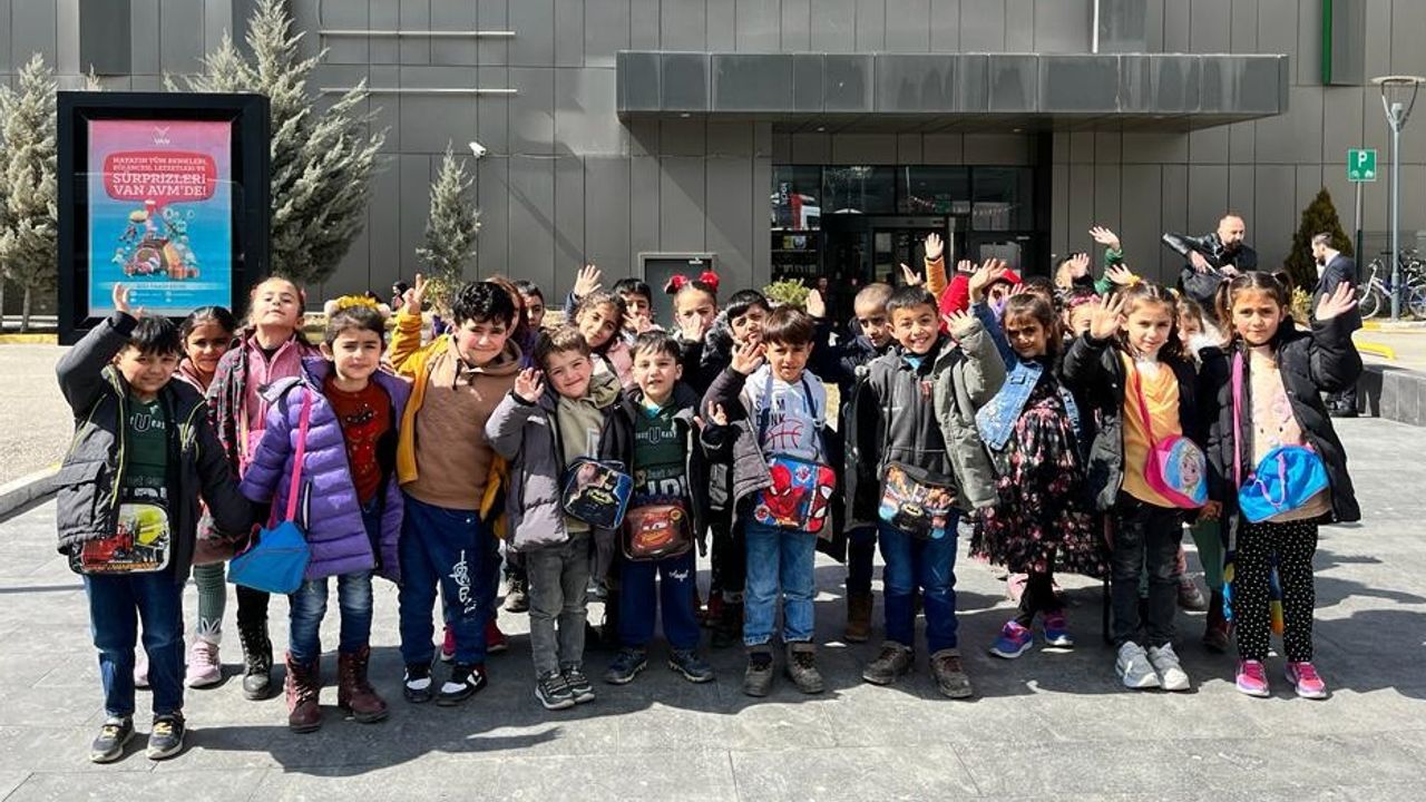 Özalp'ta öğrencilere yönelik sinema etkinliği düzenlendi