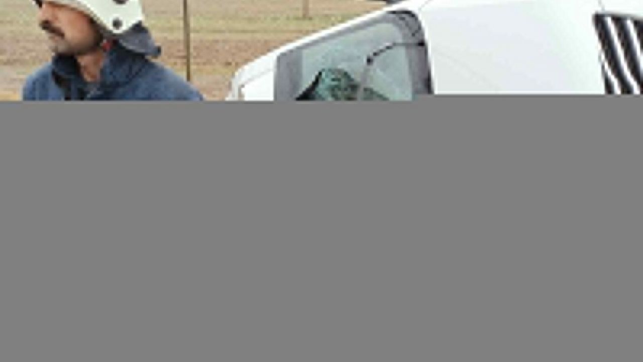 Van'da İran plakalı yolcu minibüsü devrildi, 12 kişi yaralandı