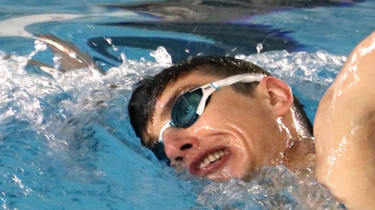 Yunan yüzücüler Dünya Şampiyonası öncesi Erzurum'da güç depoluyor