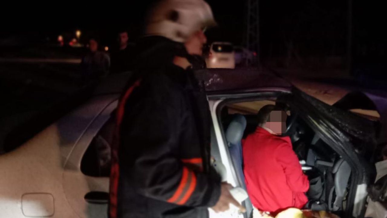 Malatya'da 2 otomobil çarpıştığı kazada 4 kişi yaralandı