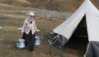 Erzincanlılar ve Karamanlılar tulum peynirlerinin lezzetiyle övünüyor