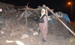 Ardahan'daki depremde taş yapılı bazı evlerin duvarları yıkıldı