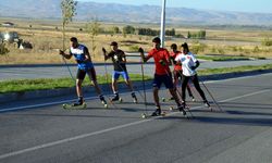 Muş'ta kayaklı koşu sporcuları asfaltta şampiyonalara hazırlanıyor
