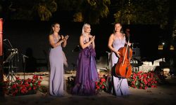 Antalya Müzesinin bahçesinde "Venera Ensemble" sahne aldı