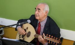 Elazığ'da Türk Sanat Müziği korosu çay ocağında konser verdi