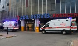 Ovacık'a cenaze için gelen midibüs devrildi:21 yaralı