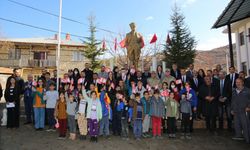 Tunceli'de PKK'lı teröristlerce şehit edilen 6 öğretmen anıldı