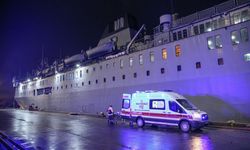 HATAY - Depremde yaralananlar TCG İskenderun gemisine alınıyor