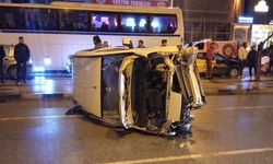 MANİSA - Hafif ticari aracın devrilmesi sonucu 1 kişi yaralandı