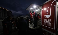 Vakıflar Genel Müdürlüğü, Malatya'da depremzedelere sıcak yemek dağıttı