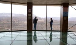 Anadolu'nun "Büyük Kanyonu"ndaki 104 metrelik cam teras depreme dayanıklı çıktı