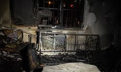 Elazığ'da bir kişi evini ateşe verip bıçakla kendini yaraladı