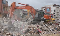 HATAY - Bina yıkım ve enkaz kaldırma çalışmaları 30 mahallede devam etti