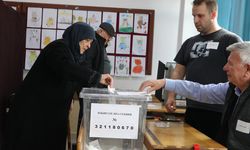 SAKARYA - Çifte vatandaşlar Bulgaristan'daki seçimler için oy kullanıyor