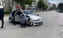 Elazığ'da trafik kazası maddi hasara yol açtı