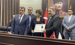 MHP Malatya Milletvekili Fendoğlu, mazbatasını aldı