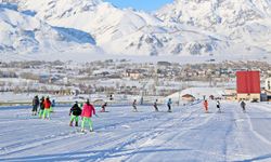 Ovacık’ta kayak sezonu açıldı