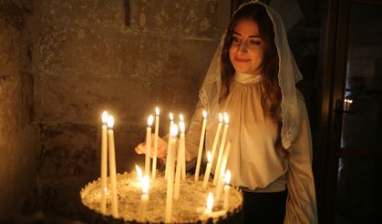 MARDİN - Paskalya Bayramı tarihi kilisede düzenlenen ayinle kutlandı