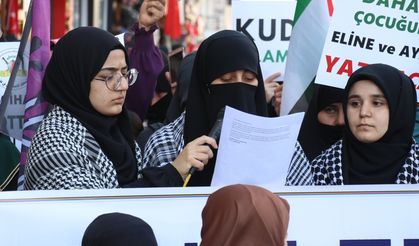 Ağrı'da kadınlar Gazze için yürüdü