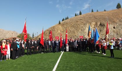 Keban'da 29 Ekim Cumhuriyet Bayramı kutlandı