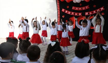 Malatya'da anaokulu öğrencileri cumhuriyeti kutladı