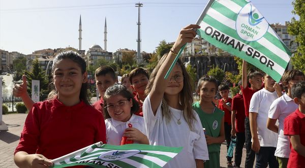 ANKARA - "Yeşil Vatan" tırı Ankara'da çocuklarla buluşturuldu
