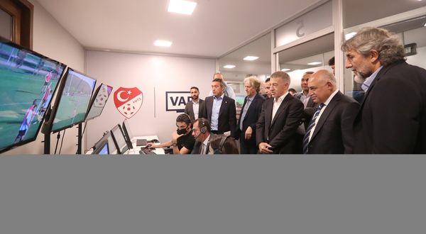 TFF, Süper Lig ve 1. Lig kulüpleri için VAR bilgilendirme toplantısı düzenledi