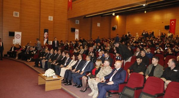 Elazığ ve Siirt'te 24 Kasım Öğretmenler Günü kutlandı