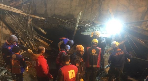 GÜNCELLEME - Iğdır'da yurt inşaatındaki göçükte enkaz altında kalan işçinin cansız bedenine ulaşıldı