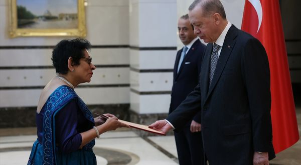 ANKARA - Sri Lanka Büyükelçisi Dissanayake, Cumhurbaşkanı Erdoğan'a güven mektubu sundu