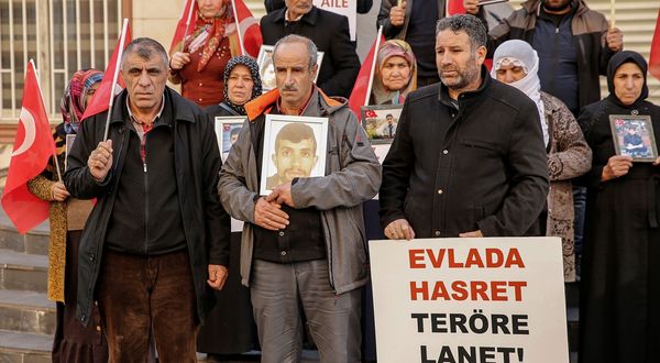 AFYONKARAHİSAR - AK Partili Eroğlu, basın toplantısına katıldı