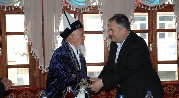 ANKARA - 103 yaşındaki Kırgızistan asıllı Ulu'ya sürpriz doğum günü kutlaması