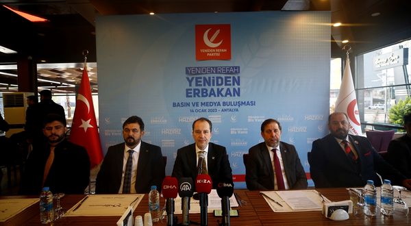 ANTALYA - Yeniden Refah Partisi Genel Başkanı Erbakan Antalya'da konuştu