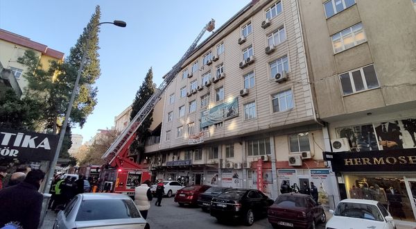 KAHRAMANMARAŞ - Eski hastane binasında çıkan yangın söndürüldü