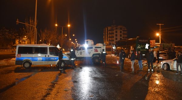 Şanlıurfa-Diyarbakır kara yolu sis ve buzlanma nedeniyle ulaşıma kapatıldı